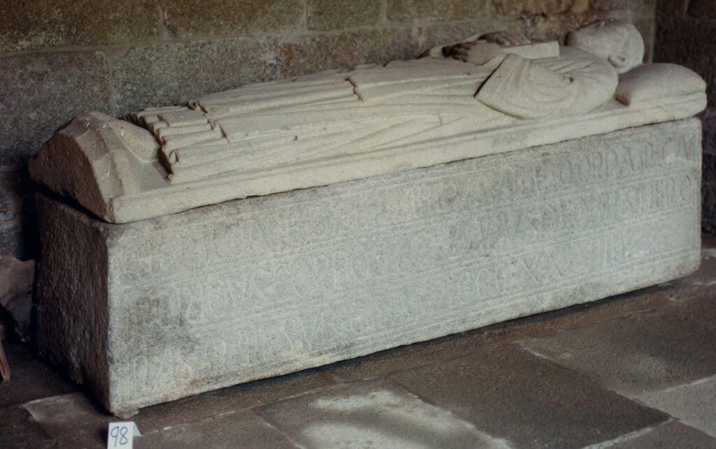Epitaphium sepulcrale de Bernardo Arie, canónigo de la Catedral de Santiago de Compostela